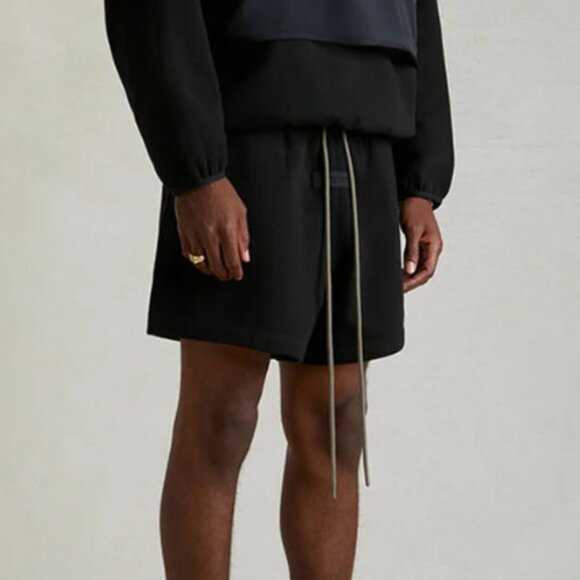 BNWT - ESSENTIALS FEAR OF GOD BLACK SWEAT SHORTS - SMALL - Picture 1 of 8
